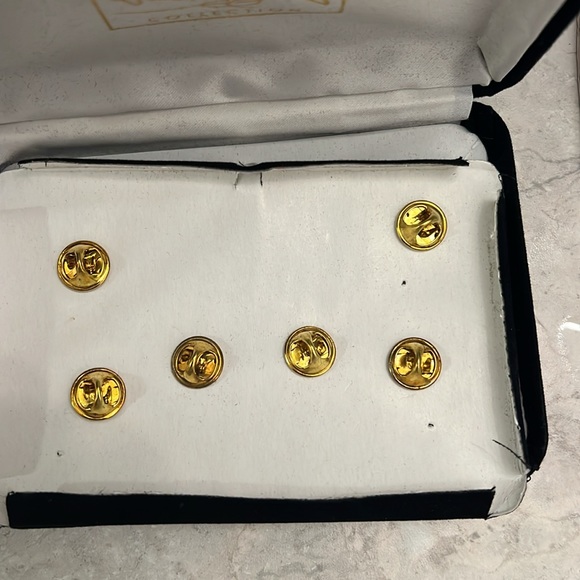 New Classics Walt Disney collection pins - Picture 4 of 5